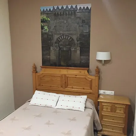 Maximiano Herculeo Hotel 2*