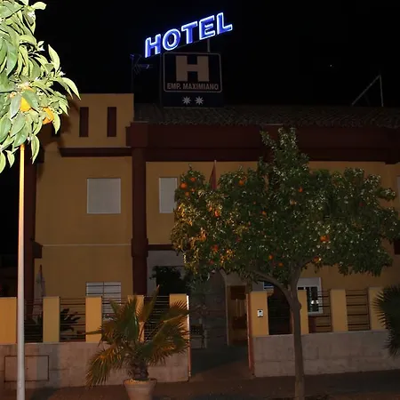 Maximiano Herculeo Hotell