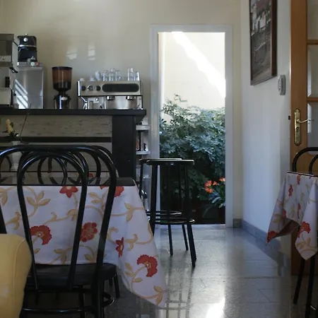 Maximiano Herculeo Hotell Córdoba