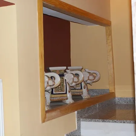 Maximiano Herculeo Hotel Cordoue